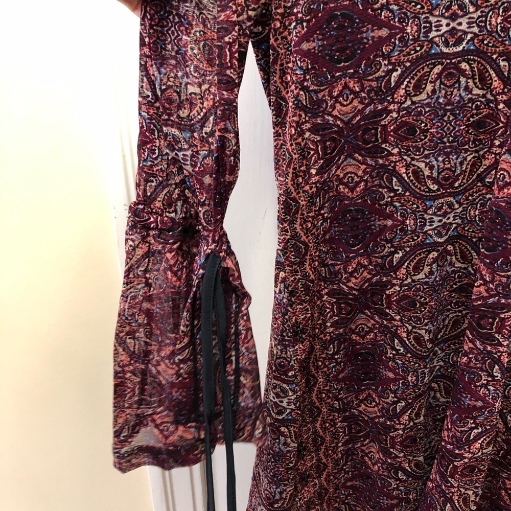 Womens long sleeve top, long body. Cleo. Size med. - Picture 4 of 8